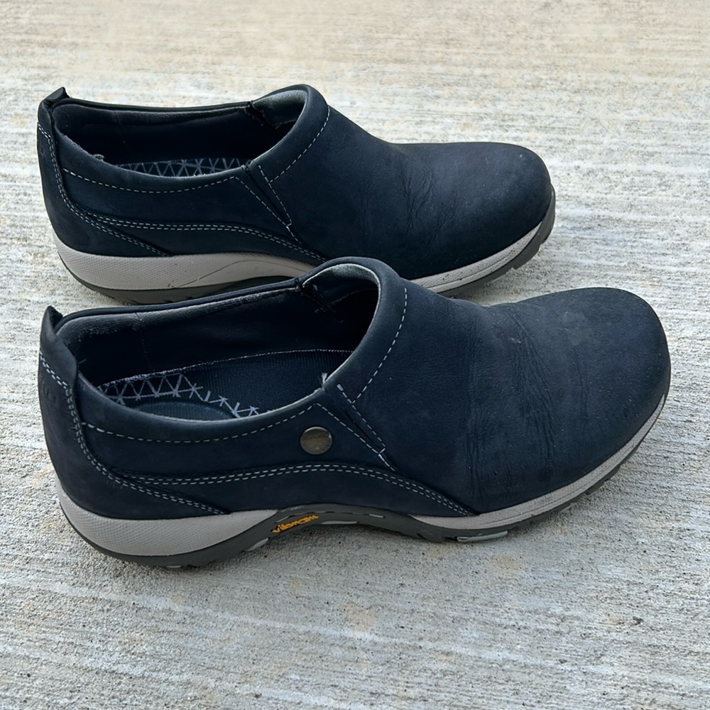 Dansko Women’s Patti Clog Vibram Sole Waterproof Navy 38 (7.5-8)